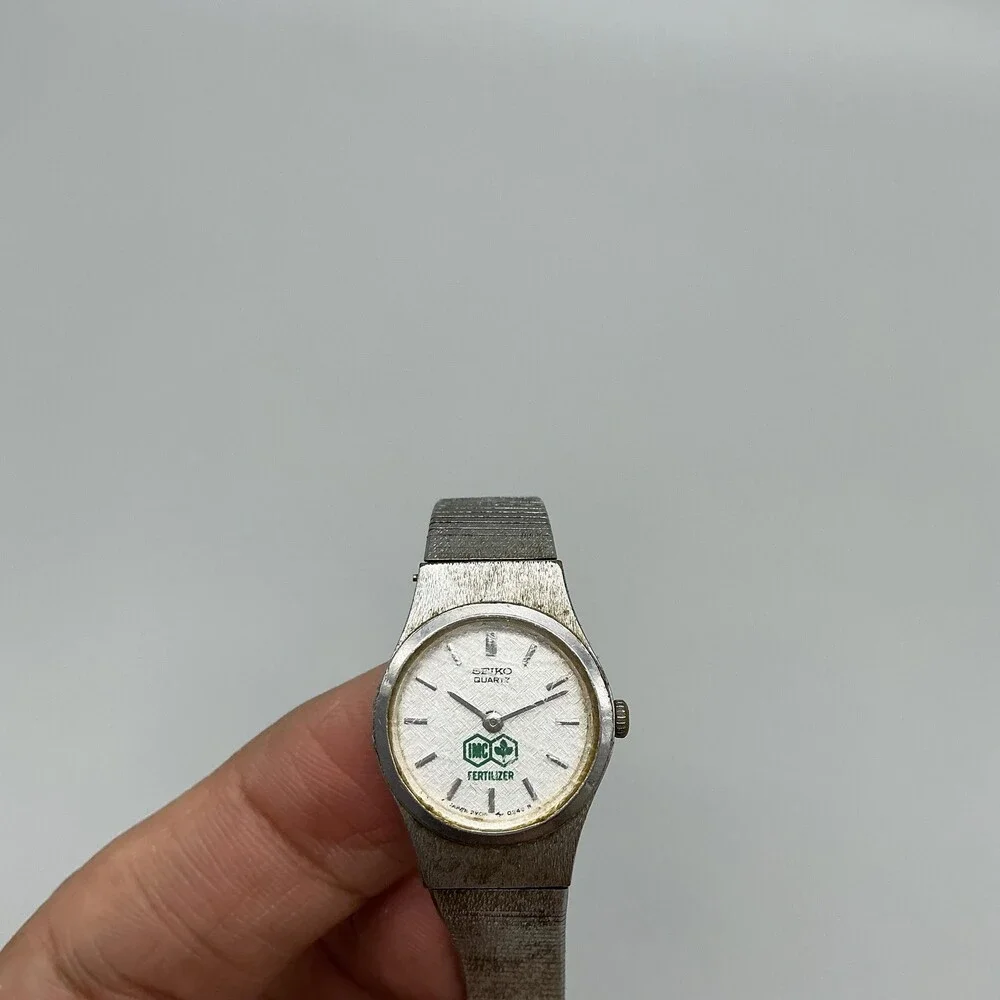 Vintage Seiko 2Y00-0019 Womens Watch 18mm IMC Logo Silver Tone New Battery 6.75
